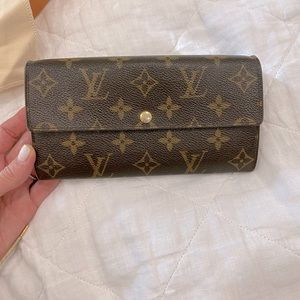 Louis Vuitton limited edition Sarah wallet